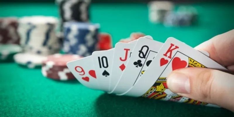 Tham gia giải trí game bài lành mạnh, tránh sa đà quá sâu
